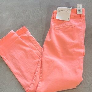 LOFT girlfriend chino - Vibrant coral